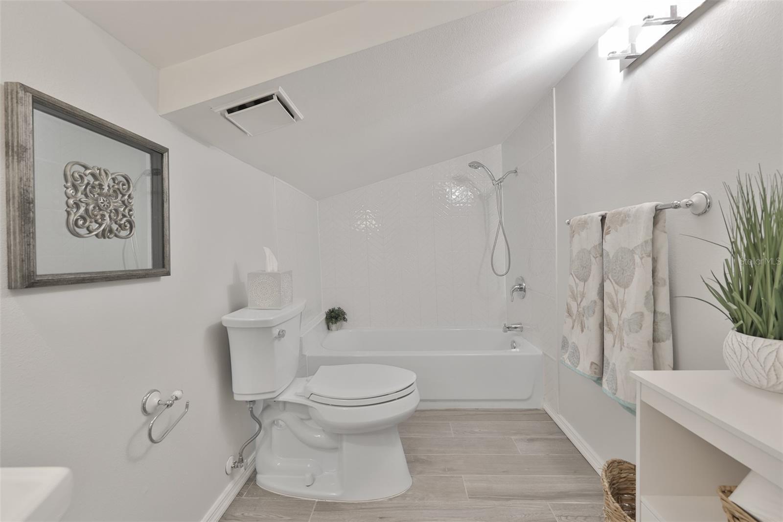1615 W WATROUS AVE, TAMPA, FL, 33606