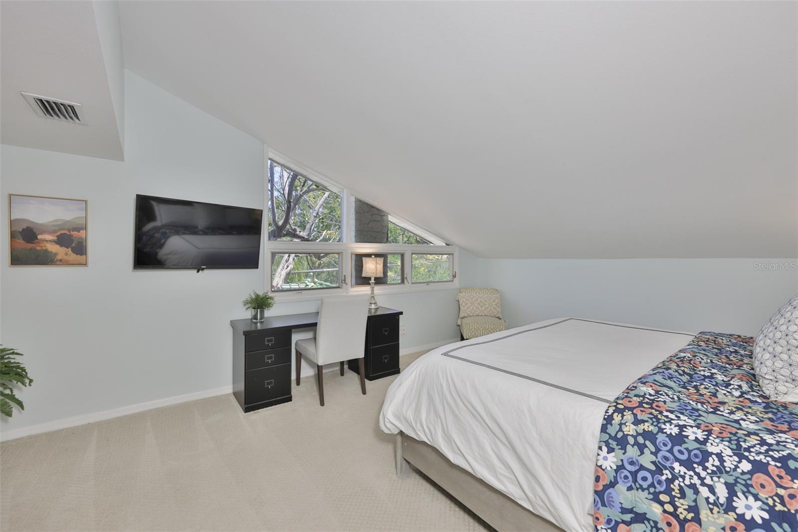 1615 W WATROUS AVE, TAMPA, FL, 33606