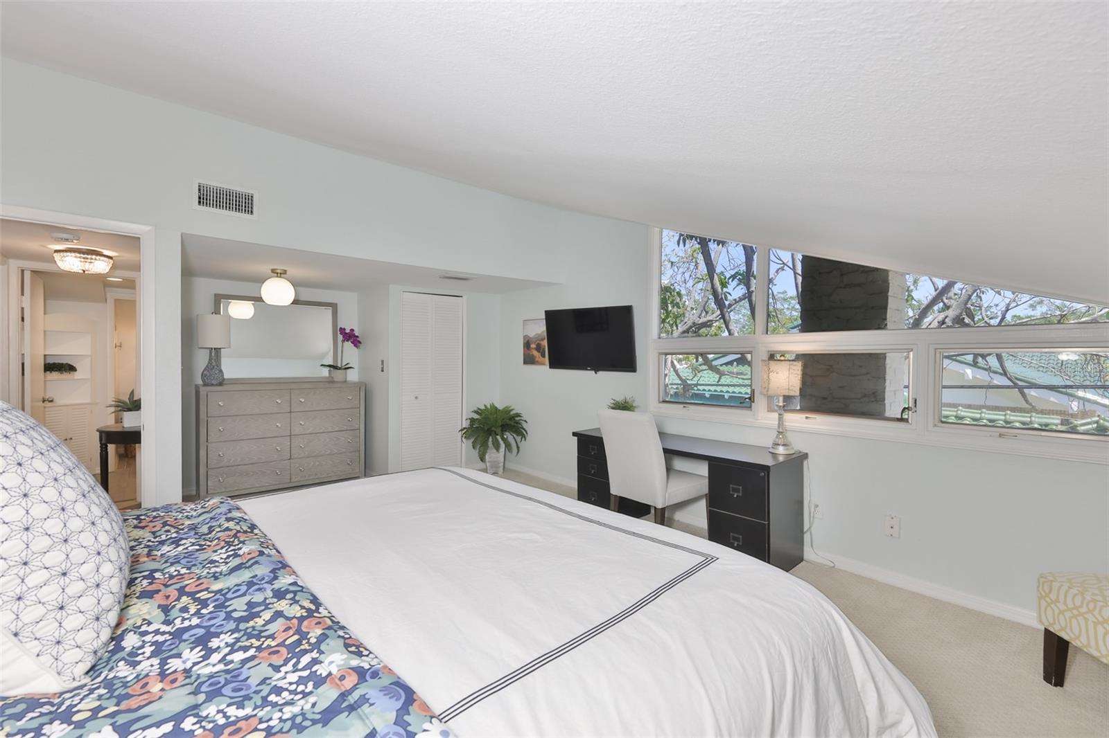 1615 W WATROUS AVE, TAMPA, FL, 33606