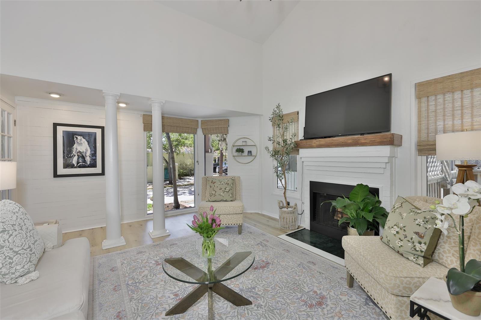 1615 W WATROUS AVE, TAMPA, FL, 33606