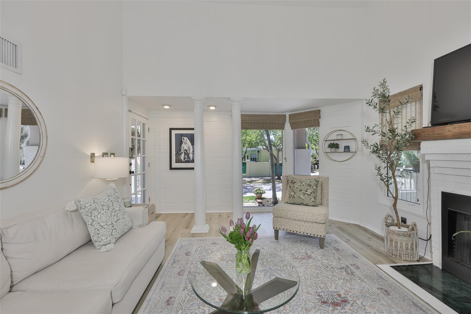 1615 W WATROUS AVE, TAMPA, FL, 33606