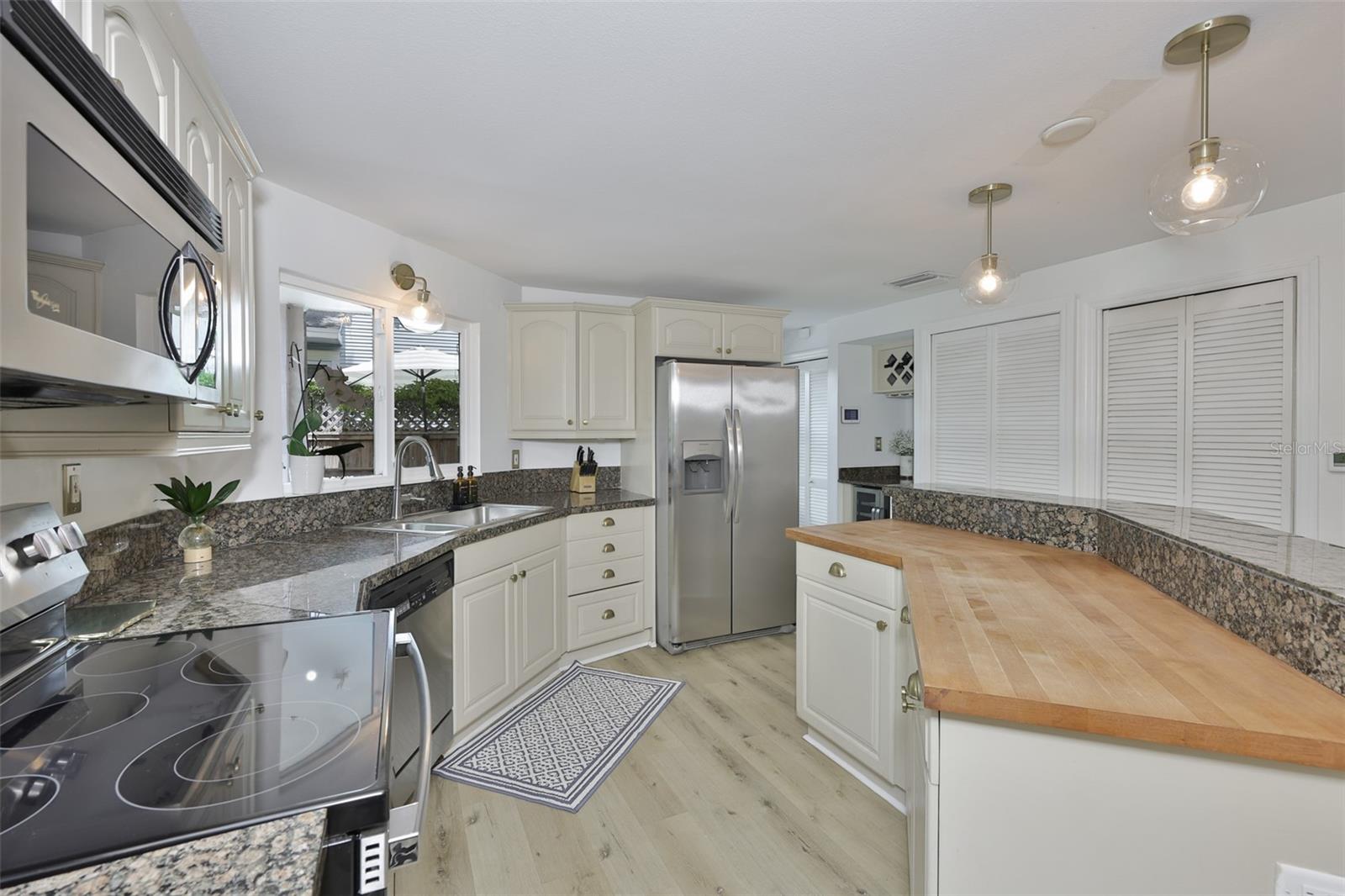 1615 W WATROUS AVE, TAMPA, FL, 33606