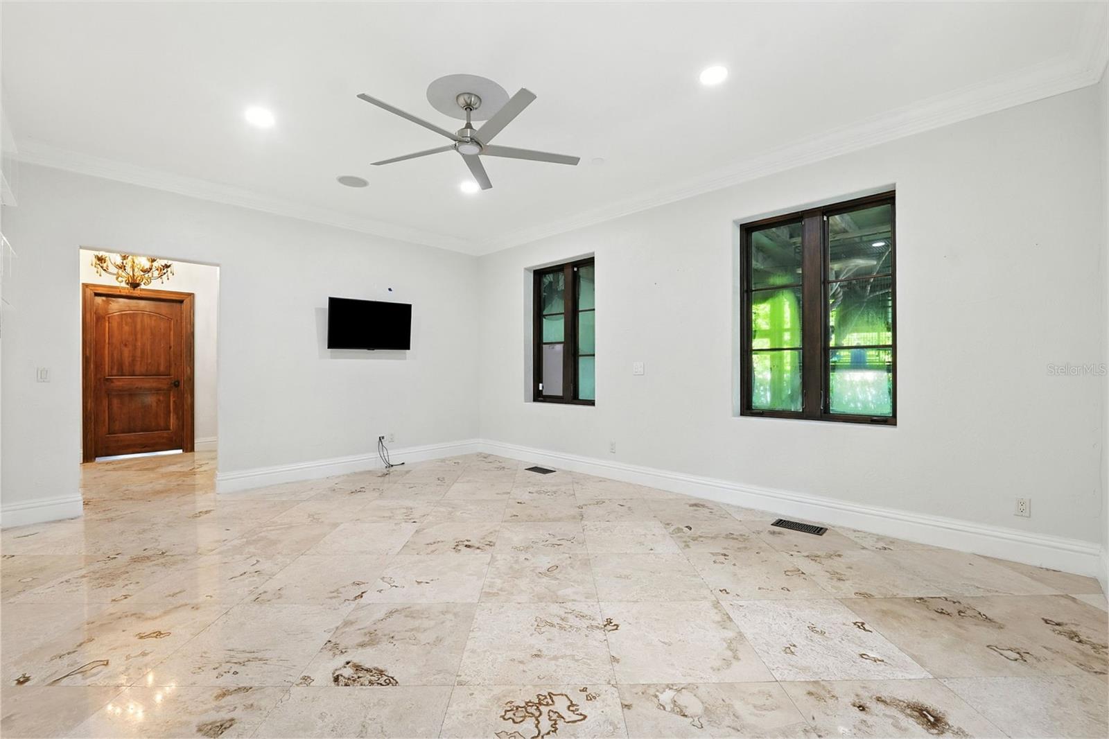 4555 W SWANN AVE, TAMPA, FL, 33609