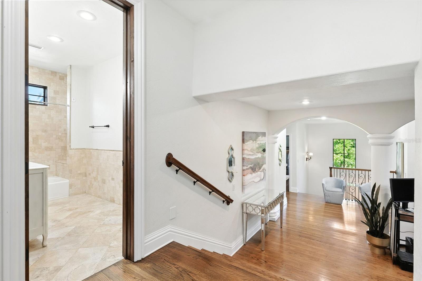 4555 W SWANN AVE, TAMPA, FL, 33609