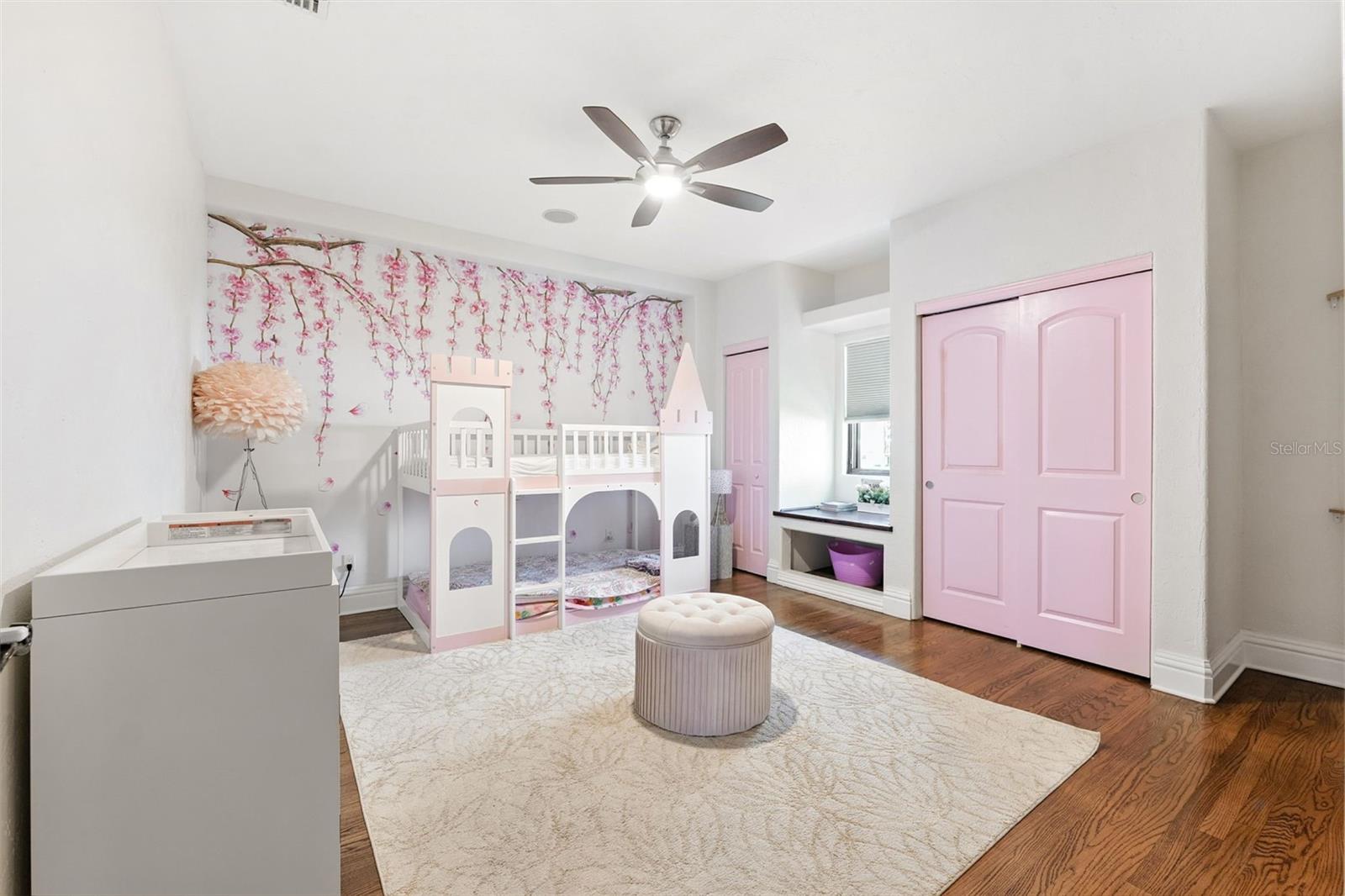 4555 W SWANN AVE, TAMPA, FL, 33609