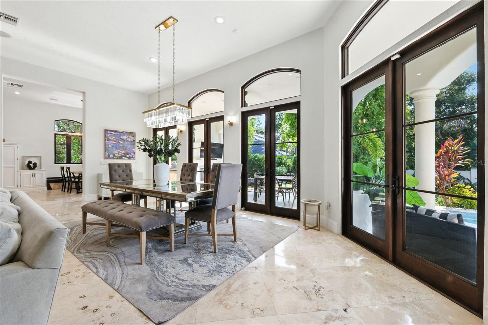 4555 W SWANN AVE, TAMPA, FL, 33609