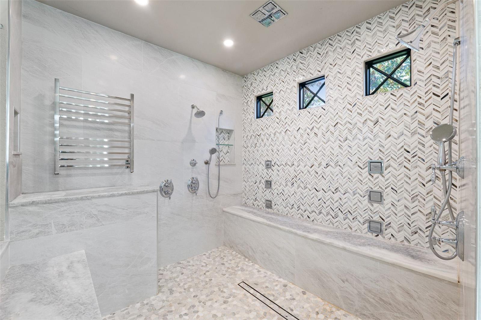 4555 W SWANN AVE, TAMPA, FL, 33609