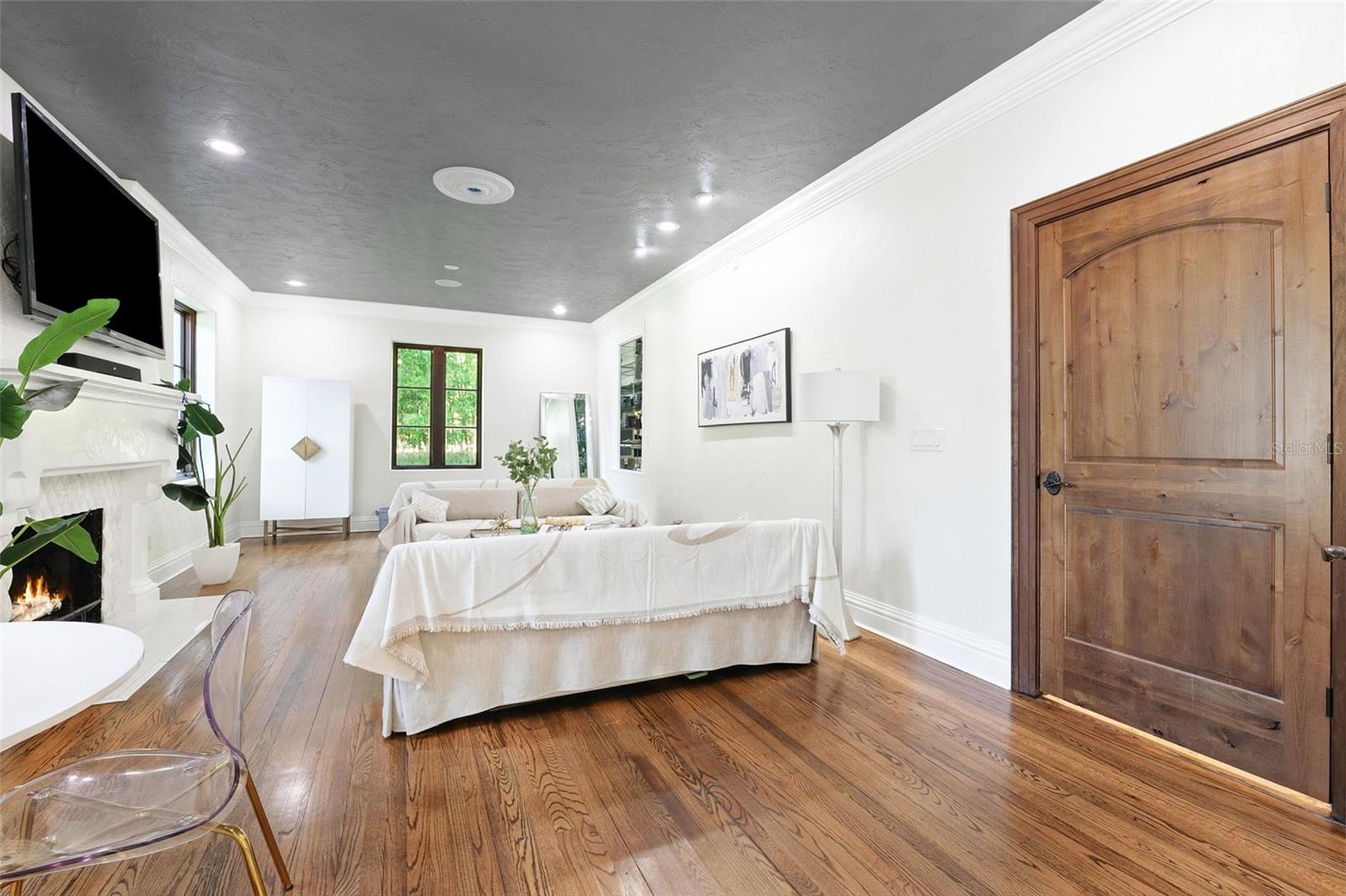 4555 W SWANN AVE, TAMPA, FL, 33609