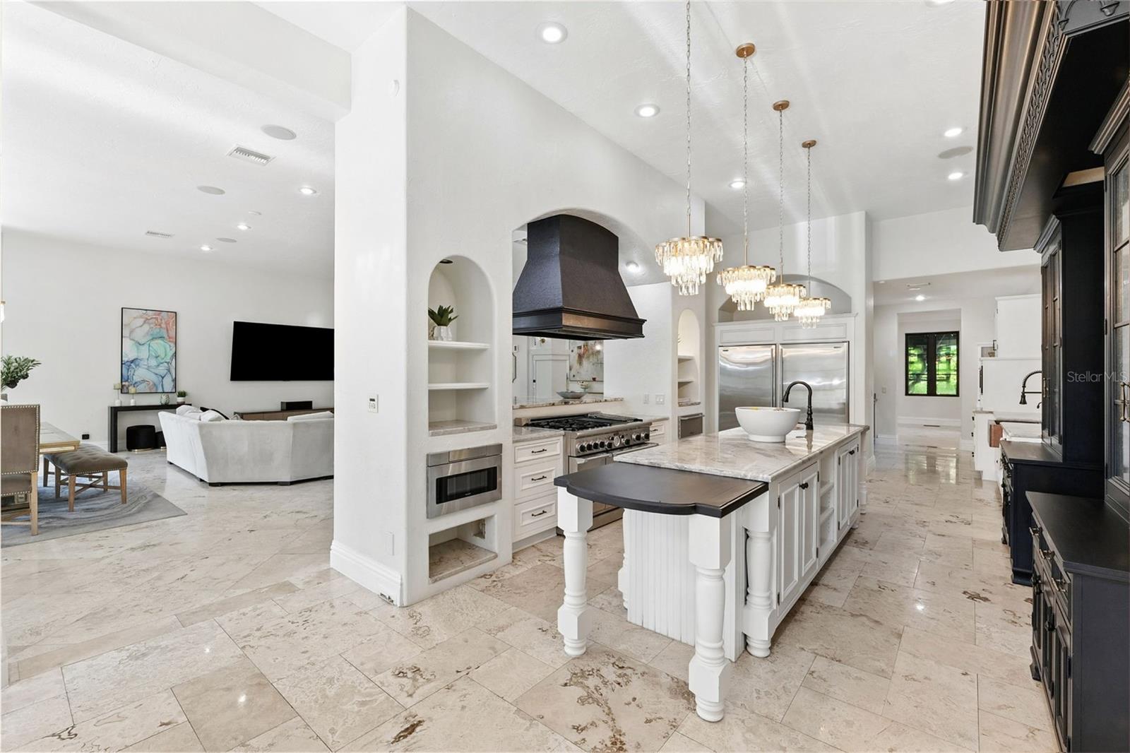 4555 W SWANN AVE, TAMPA, FL, 33609