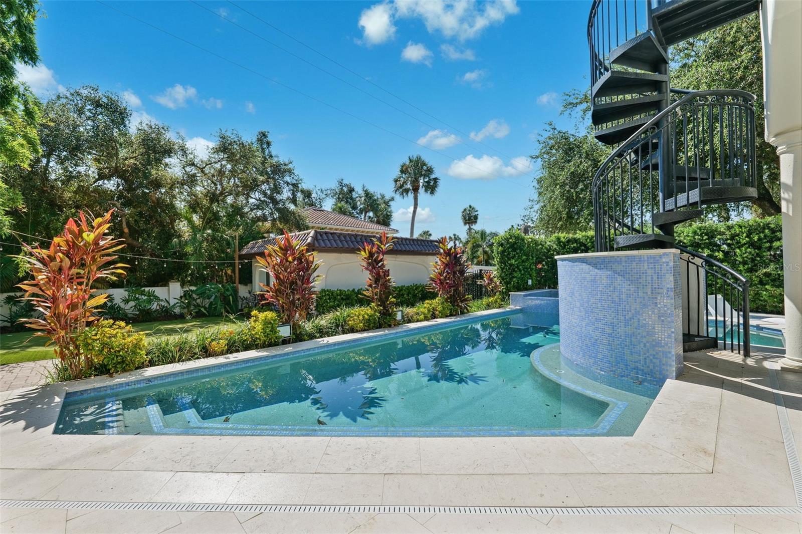 4555 W SWANN AVE, TAMPA, FL, 33609