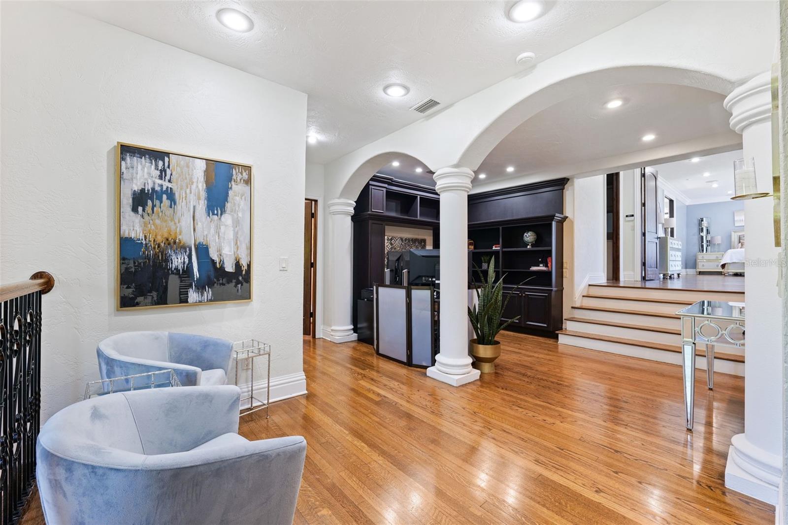 4555 W SWANN AVE, TAMPA, FL, 33609