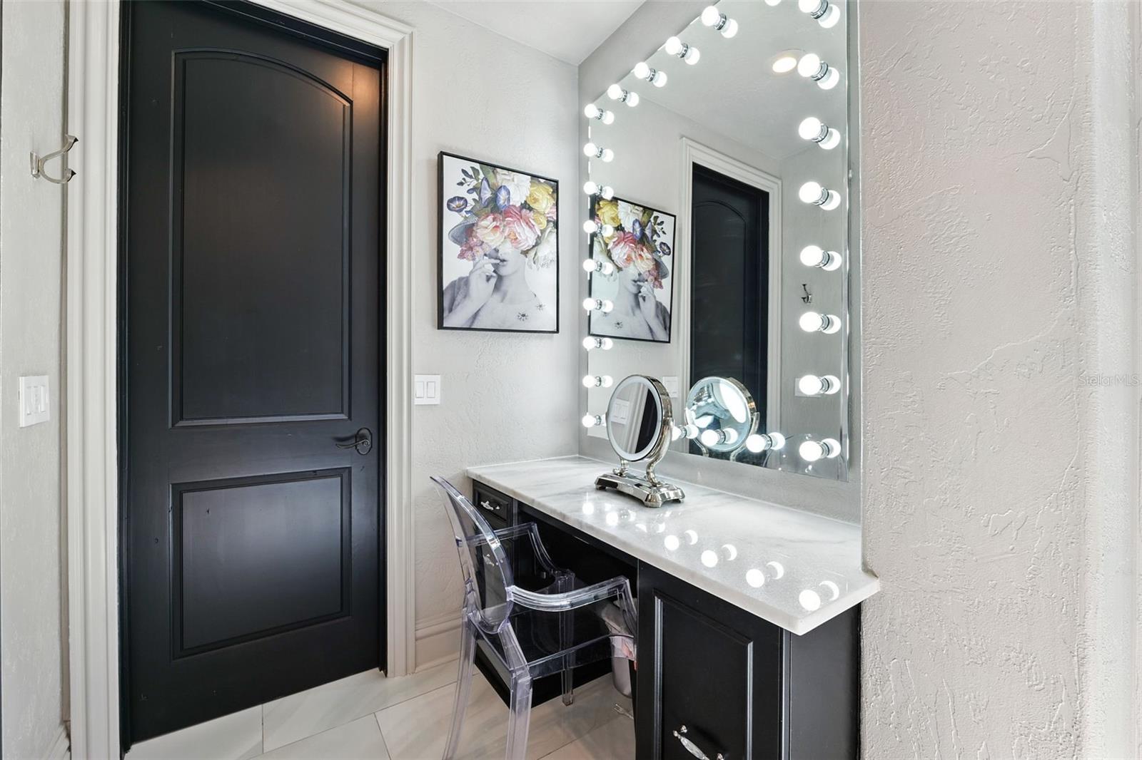 4555 W SWANN AVE, TAMPA, FL, 33609