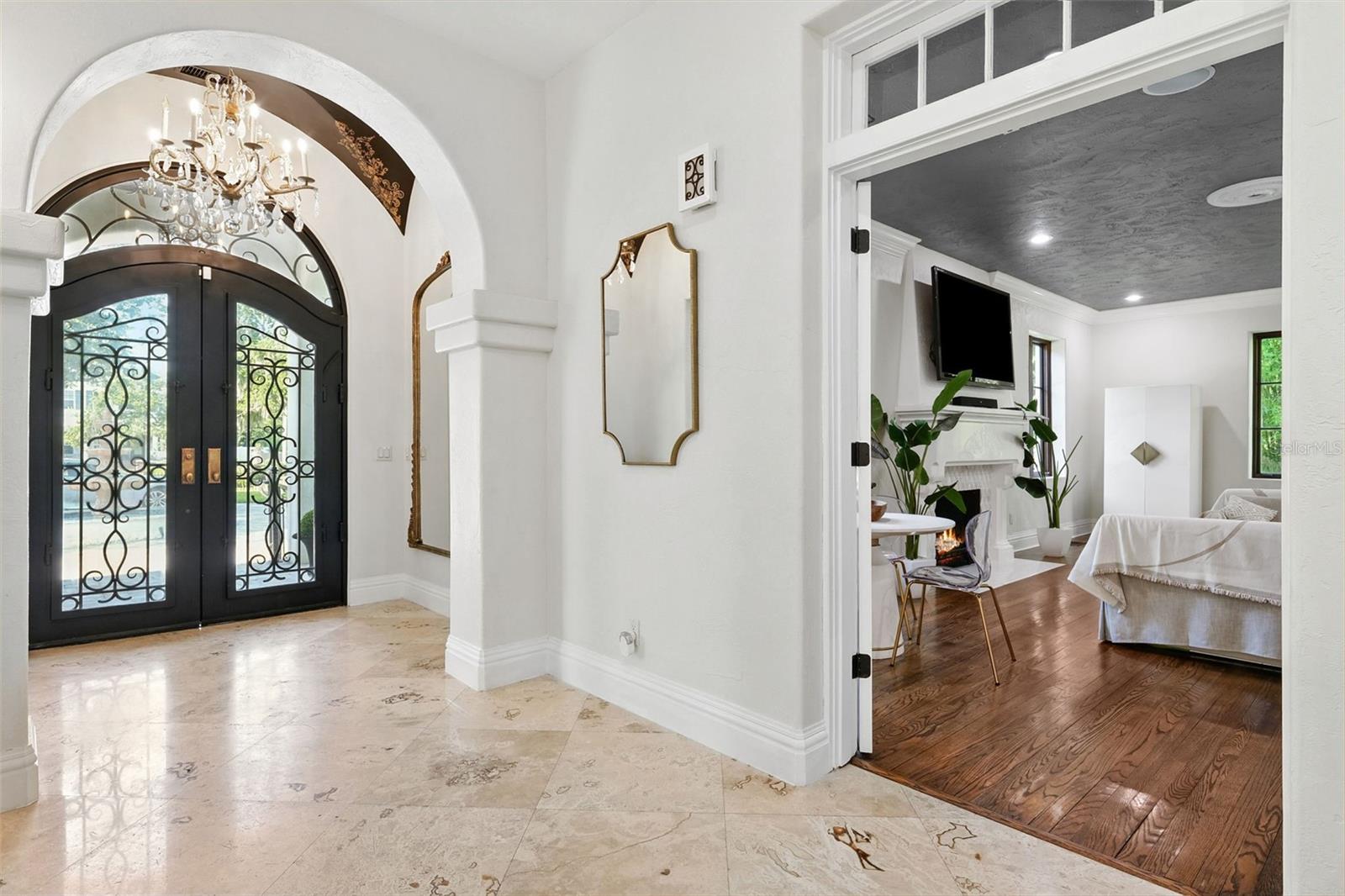 4555 W SWANN AVE, TAMPA, FL, 33609