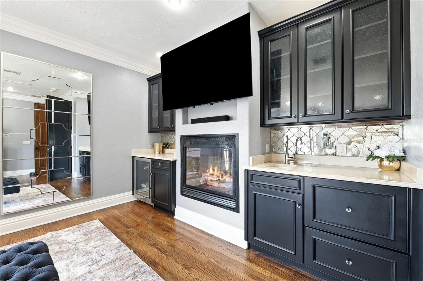 4555 W SWANN AVE, TAMPA, FL, 33609