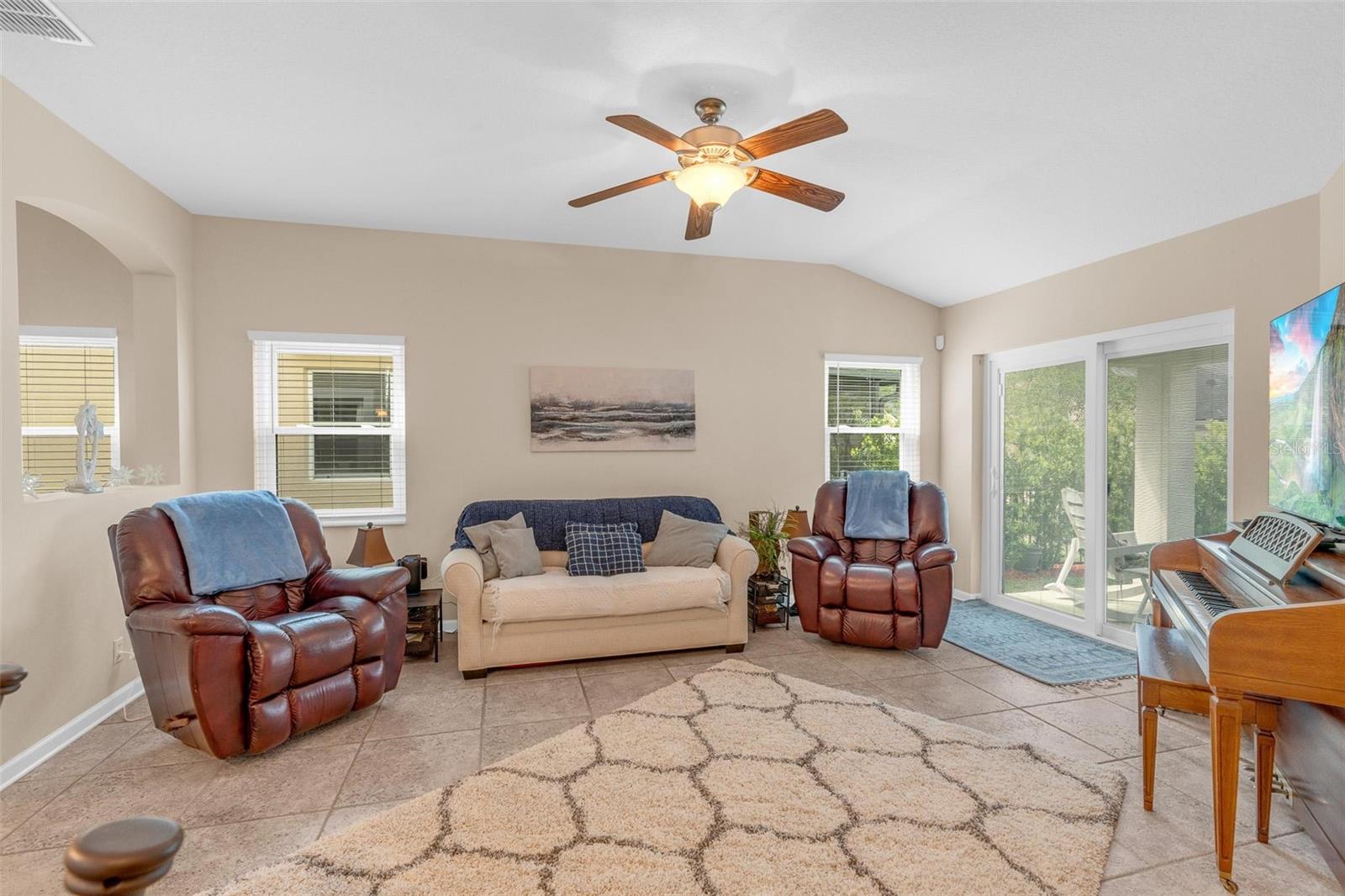 105 LITTLETON CIR, DELAND, FL, 32724