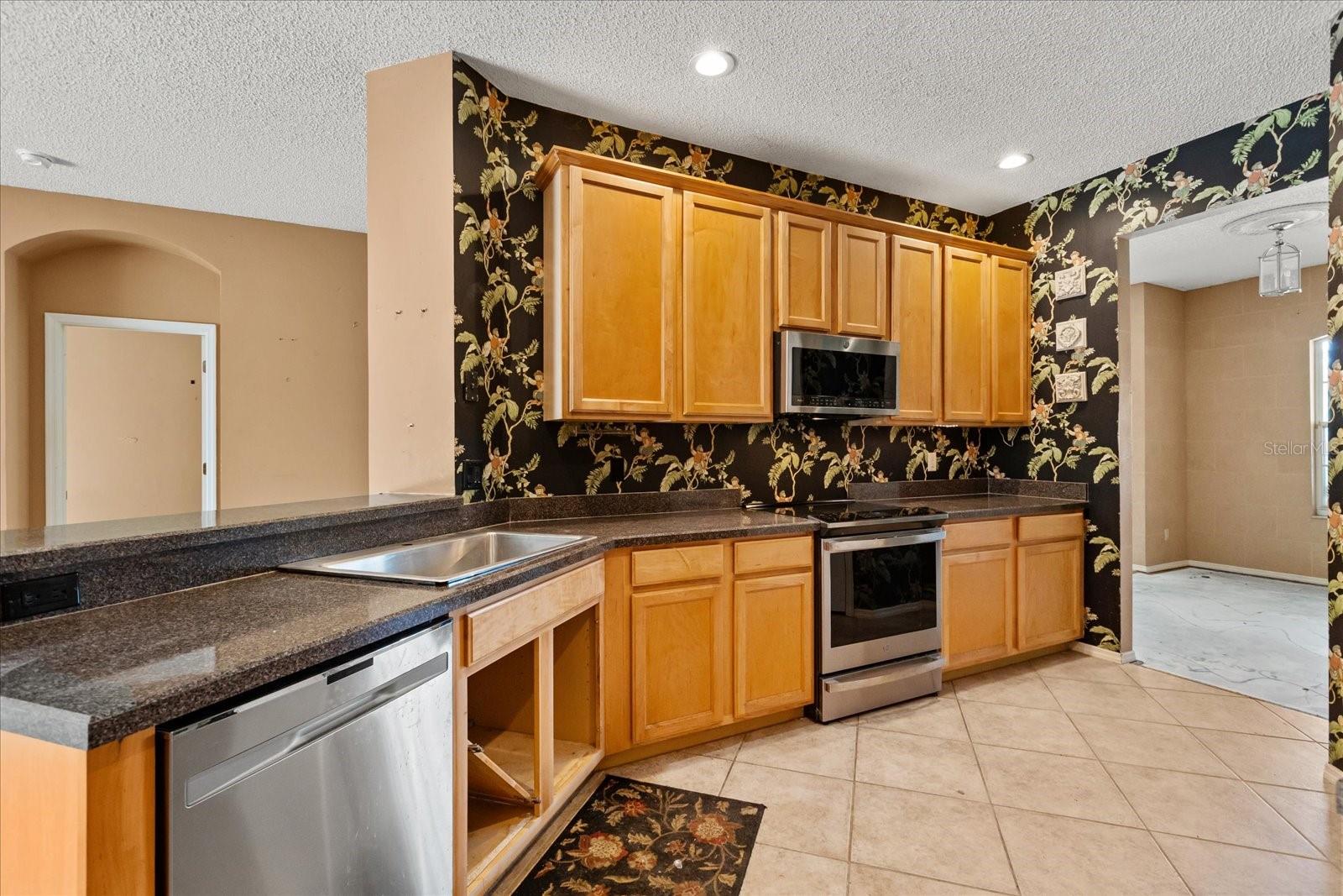 13853 SUNSHOWERS CIR, ORLANDO, FL, 32828