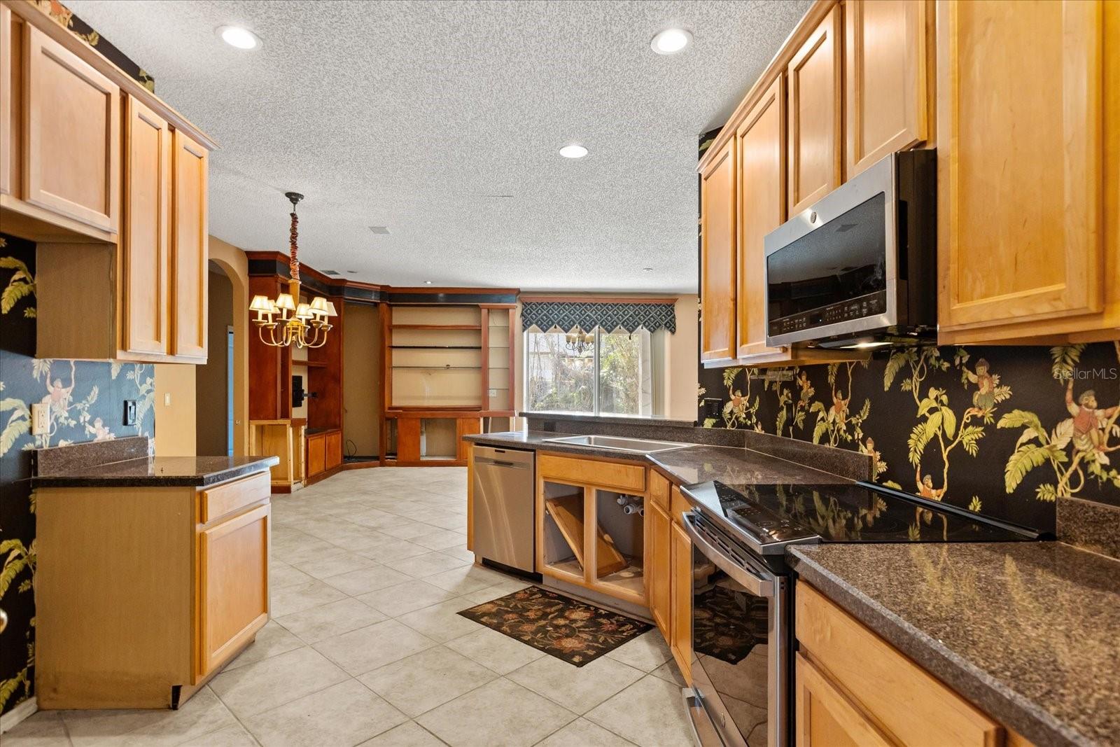 13853 SUNSHOWERS CIR, ORLANDO, FL, 32828