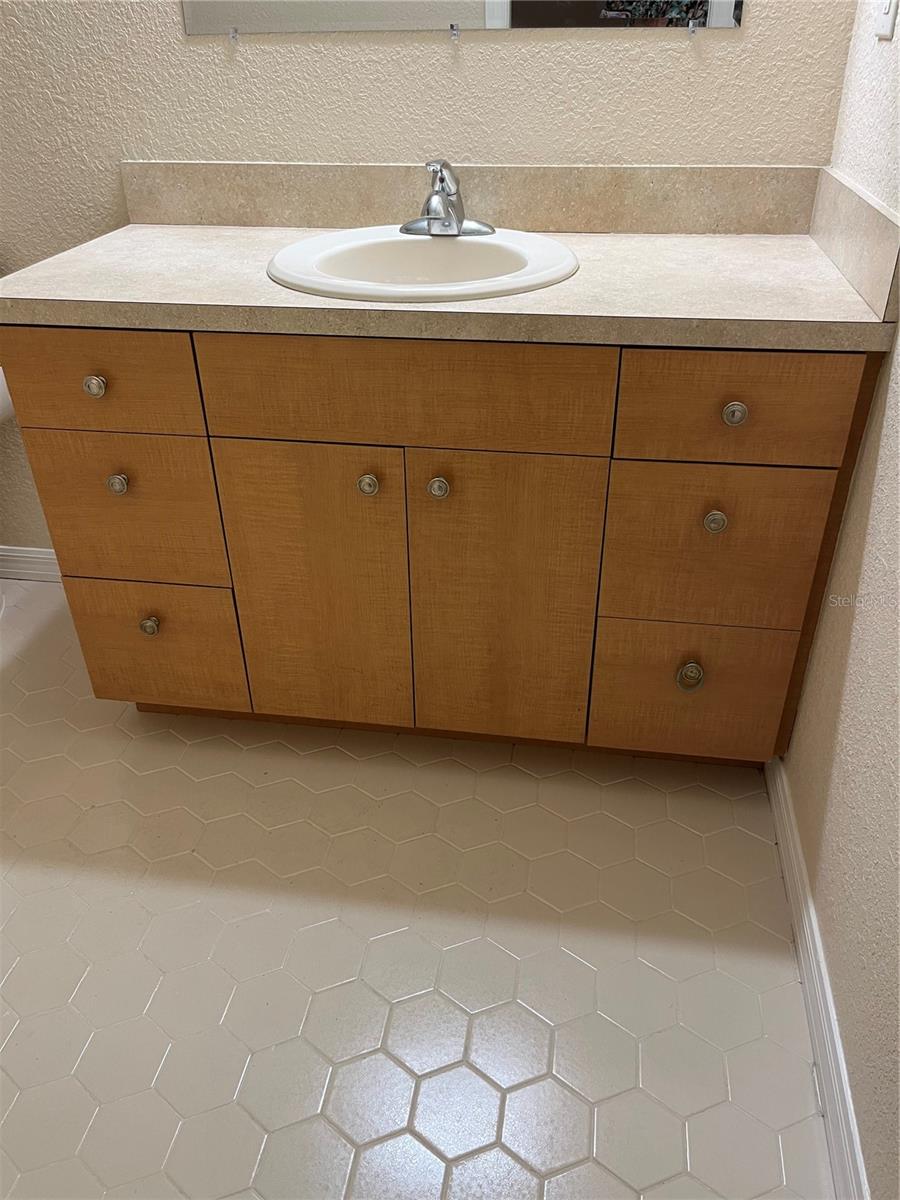 1052 MEDINAH DR, WINTER HAVEN, FL, 33884