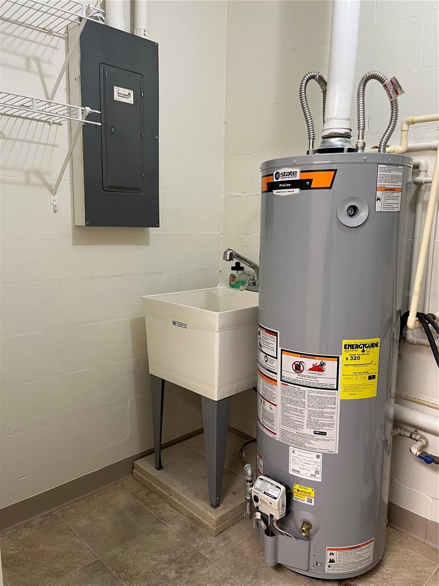 1052 MEDINAH DR, WINTER HAVEN, FL, 33884