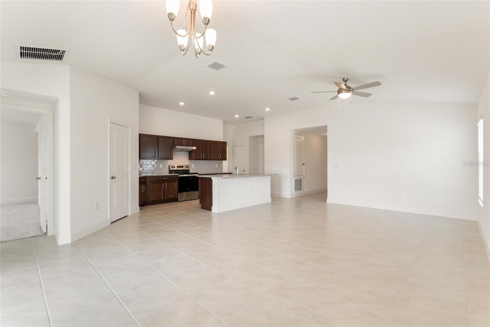 9239 WESTSIDE HILLS DR, DAVENPORT, FL, 33896