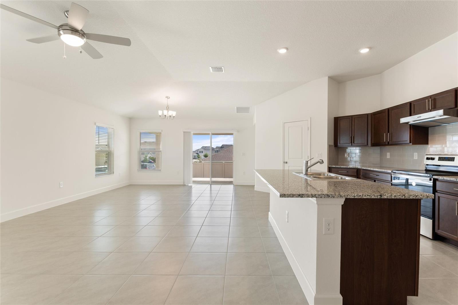 9239 WESTSIDE HILLS DR, DAVENPORT, FL, 33896