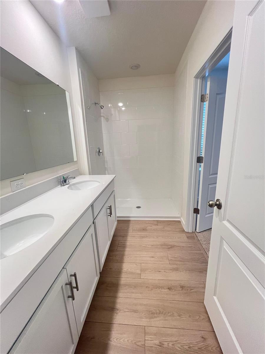 2085 WALNUT CREEK DR, KISSIMMEE, FL, 34744