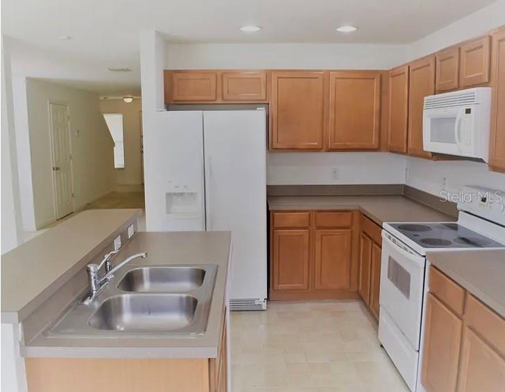 521 CRESTING OAK CIR #76, ORLANDO, FL, 32824