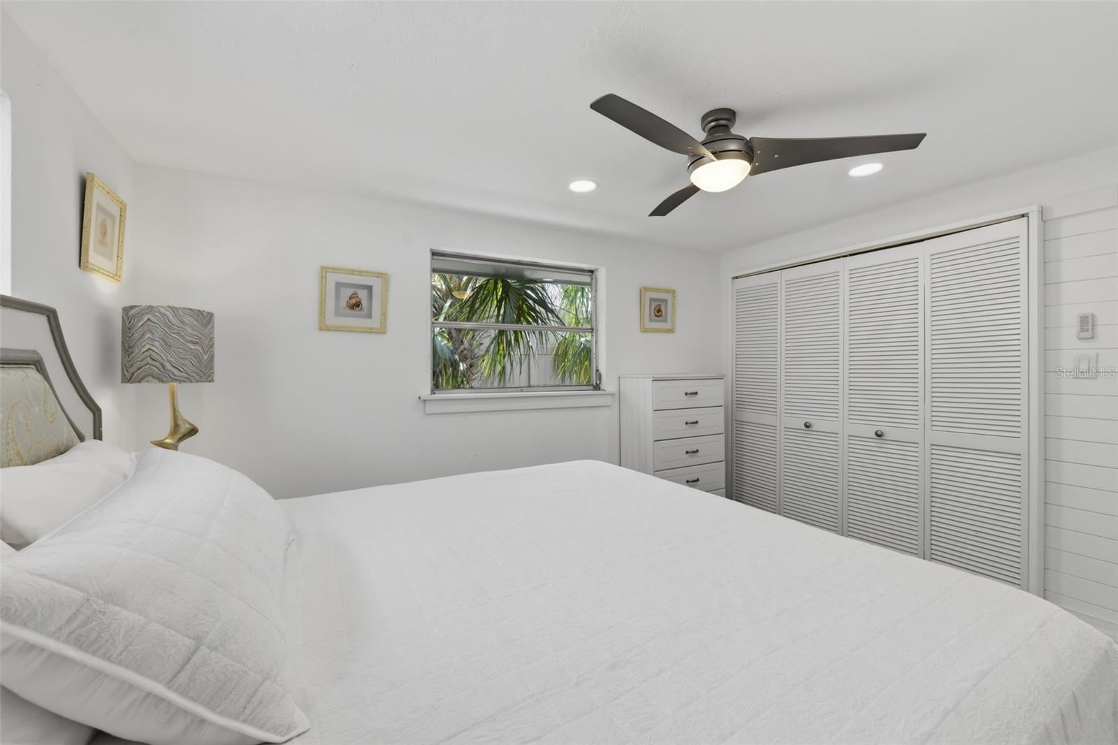 8456 MIDNIGHT PASS RD, SARASOTA, FL, 34242