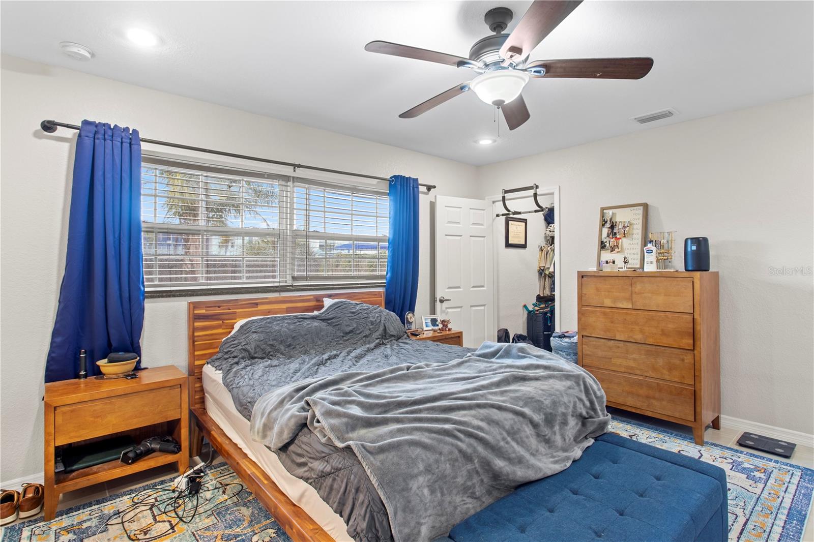 4215 W BAY VISTA AVE, TAMPA, FL, 33611