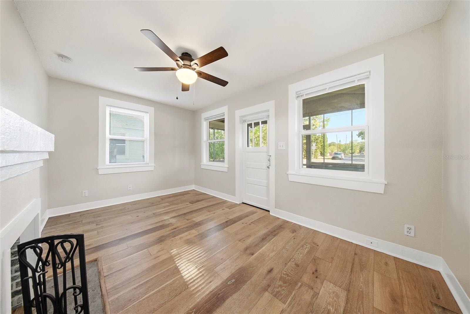 2010 30TH AVE NORTH AVE N, ST PETERSBURG, FL, 33713