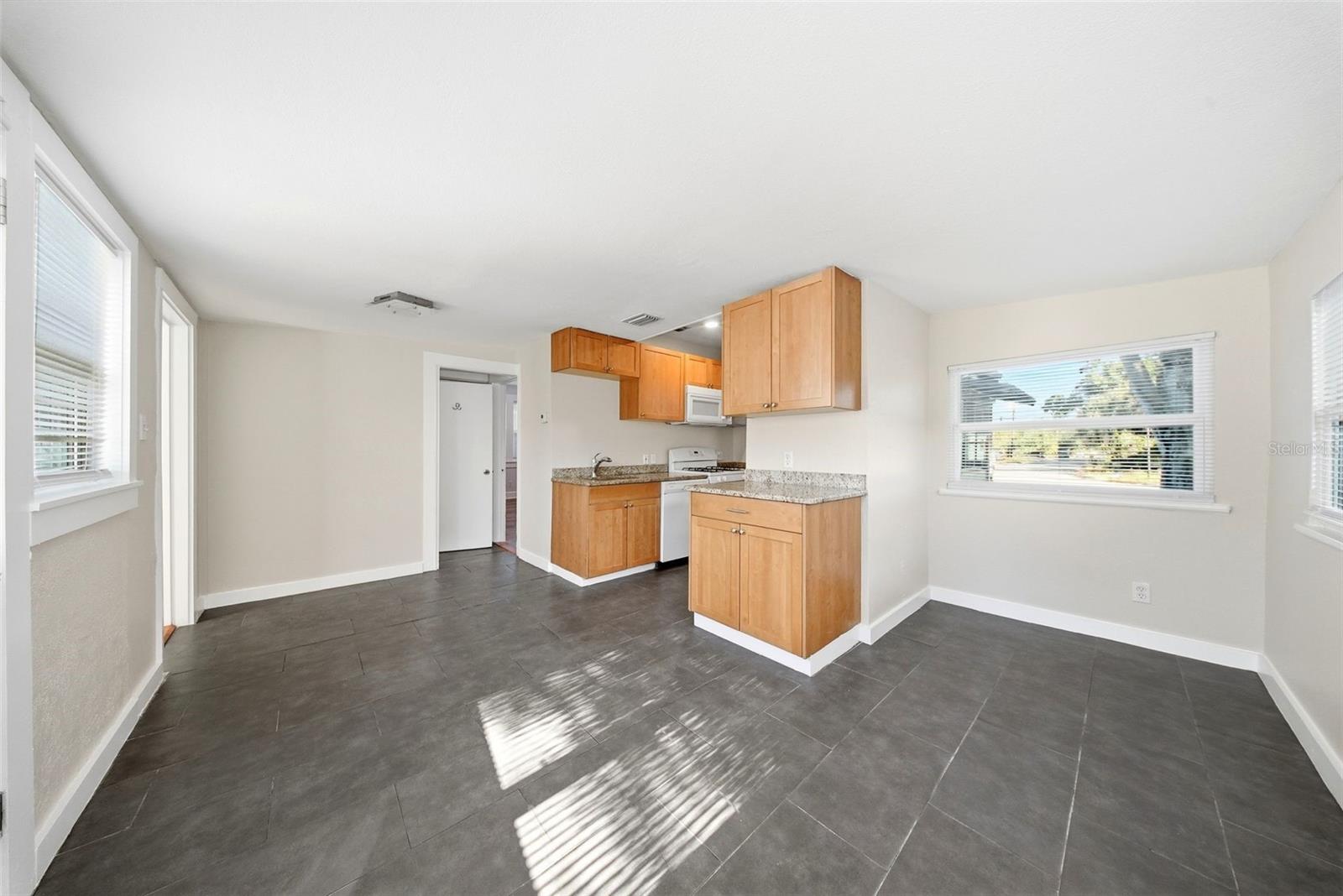 2010 30TH AVE NORTH AVE N, ST PETERSBURG, FL, 33713