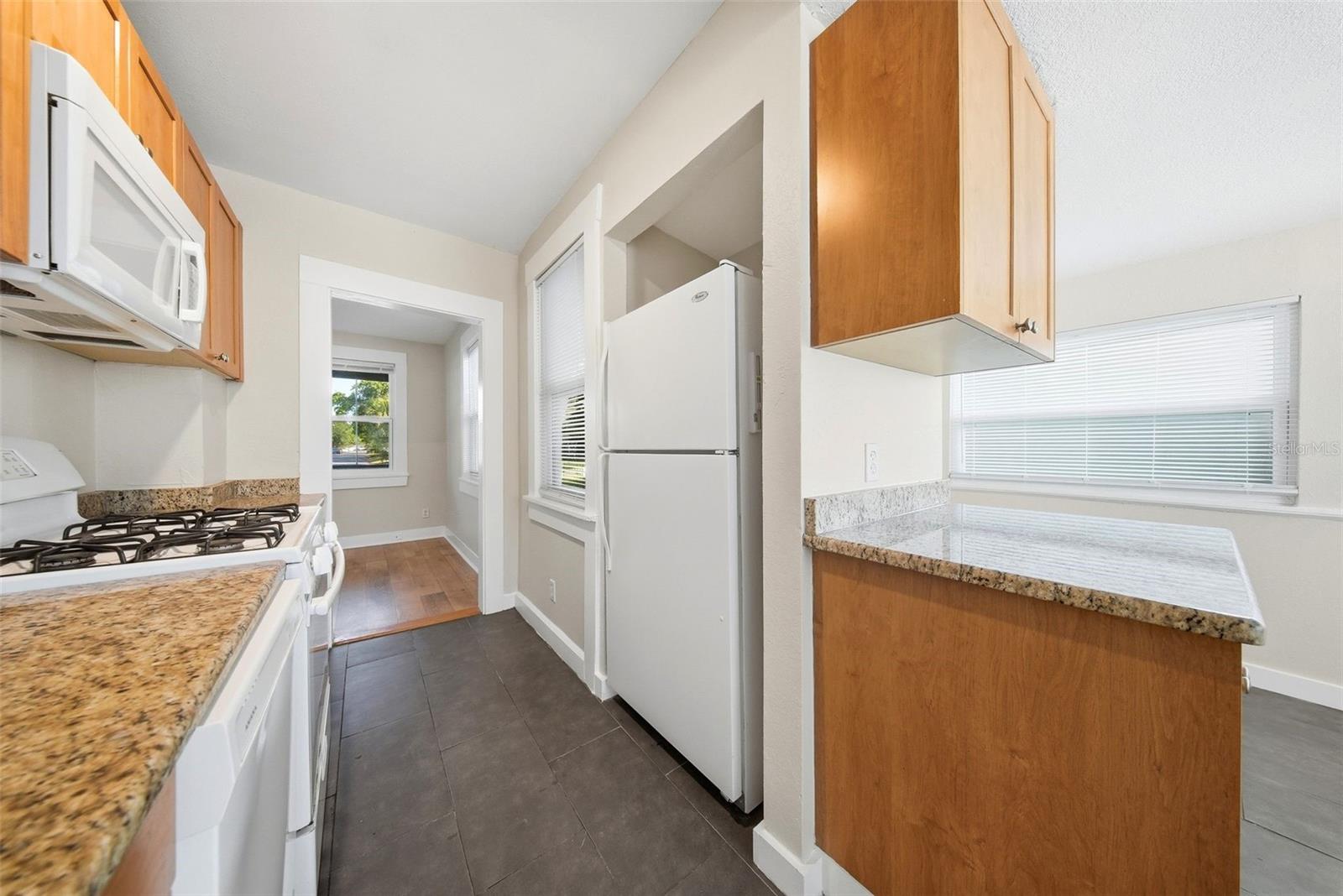 2010 30TH AVE NORTH AVE N, ST PETERSBURG, FL, 33713