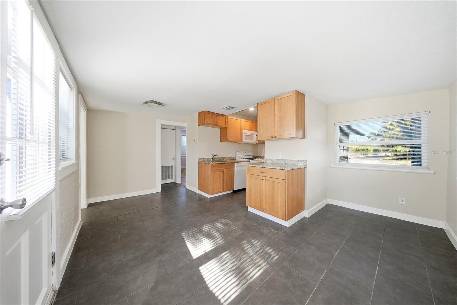 2010 30TH AVE NORTH AVE N, ST PETERSBURG, FL, 33713