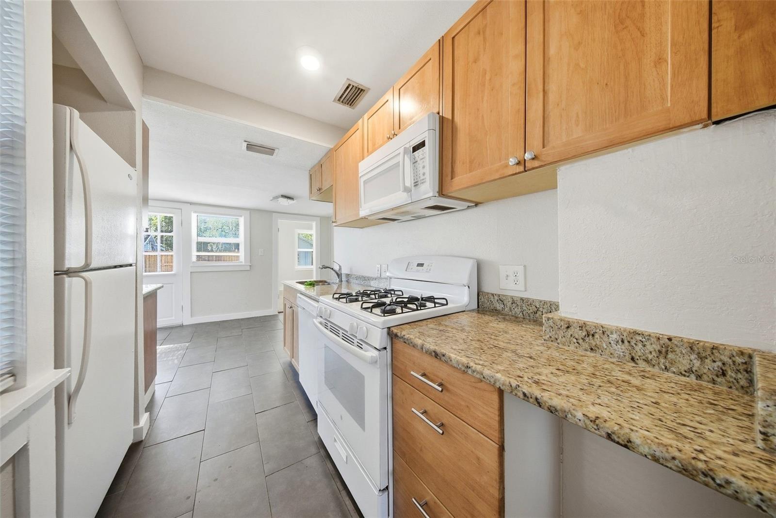 2010 30TH AVE NORTH AVE N, ST PETERSBURG, FL, 33713