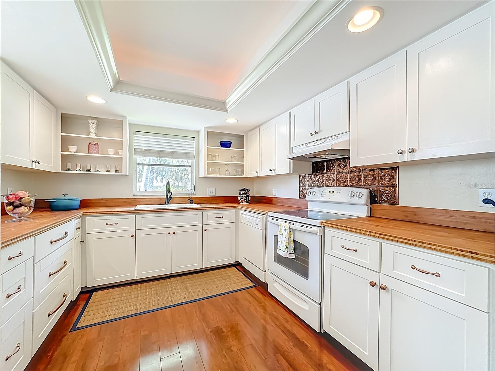 4523 W INDEPENDENCE DR, BRADENTON, FL, 34210