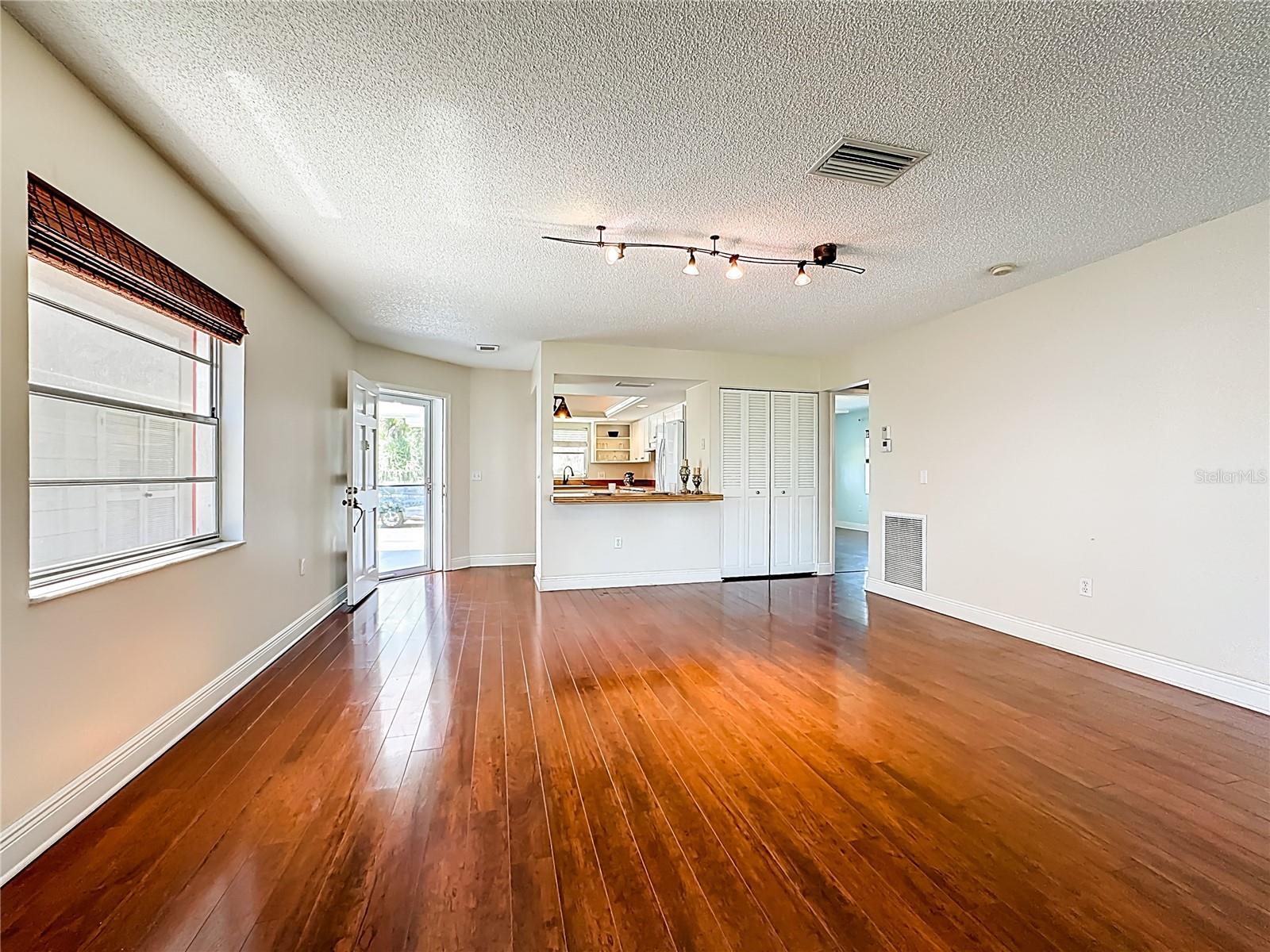 4523 W INDEPENDENCE DR, BRADENTON, FL, 34210