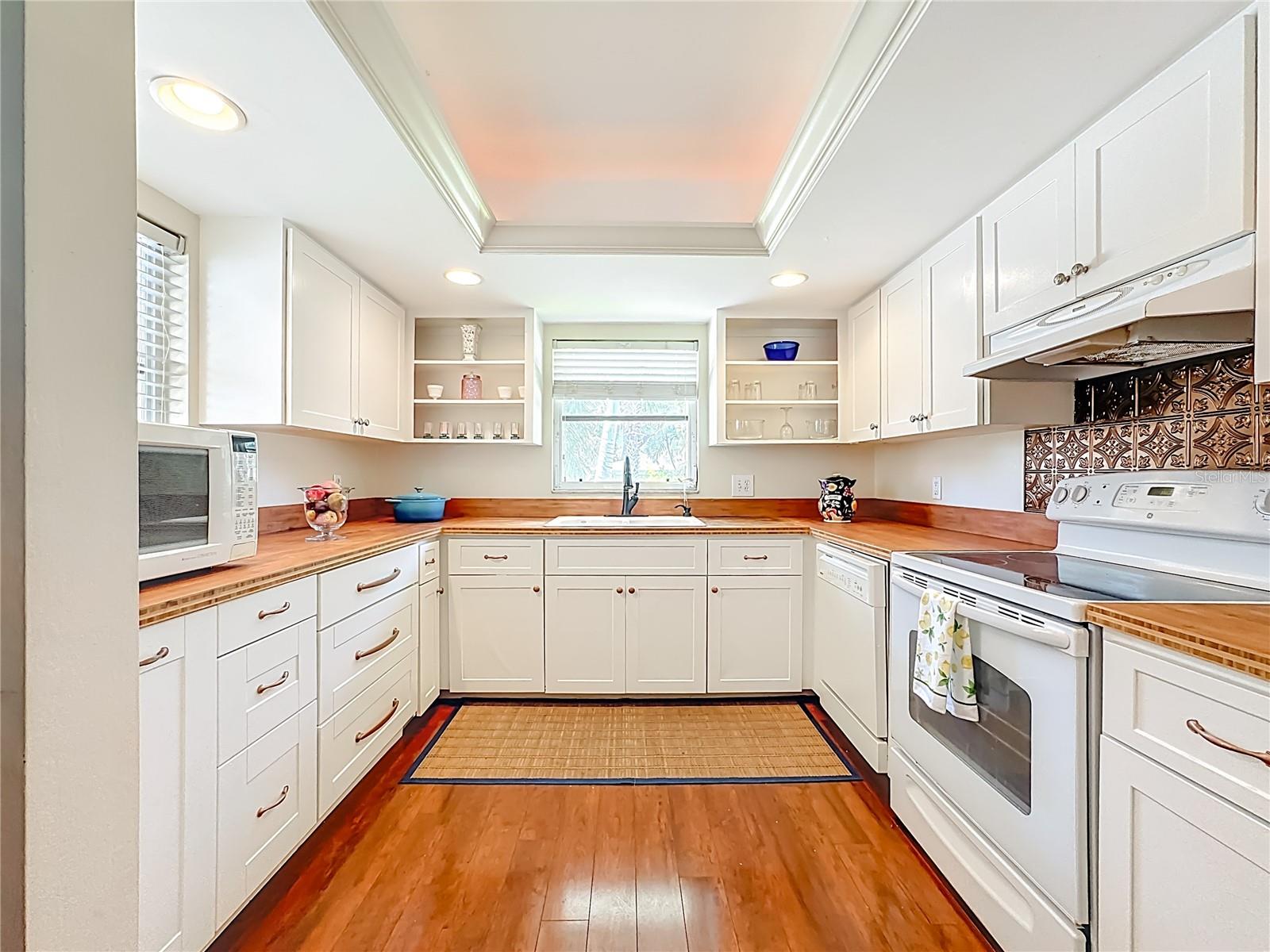 4523 W INDEPENDENCE DR, BRADENTON, FL, 34210