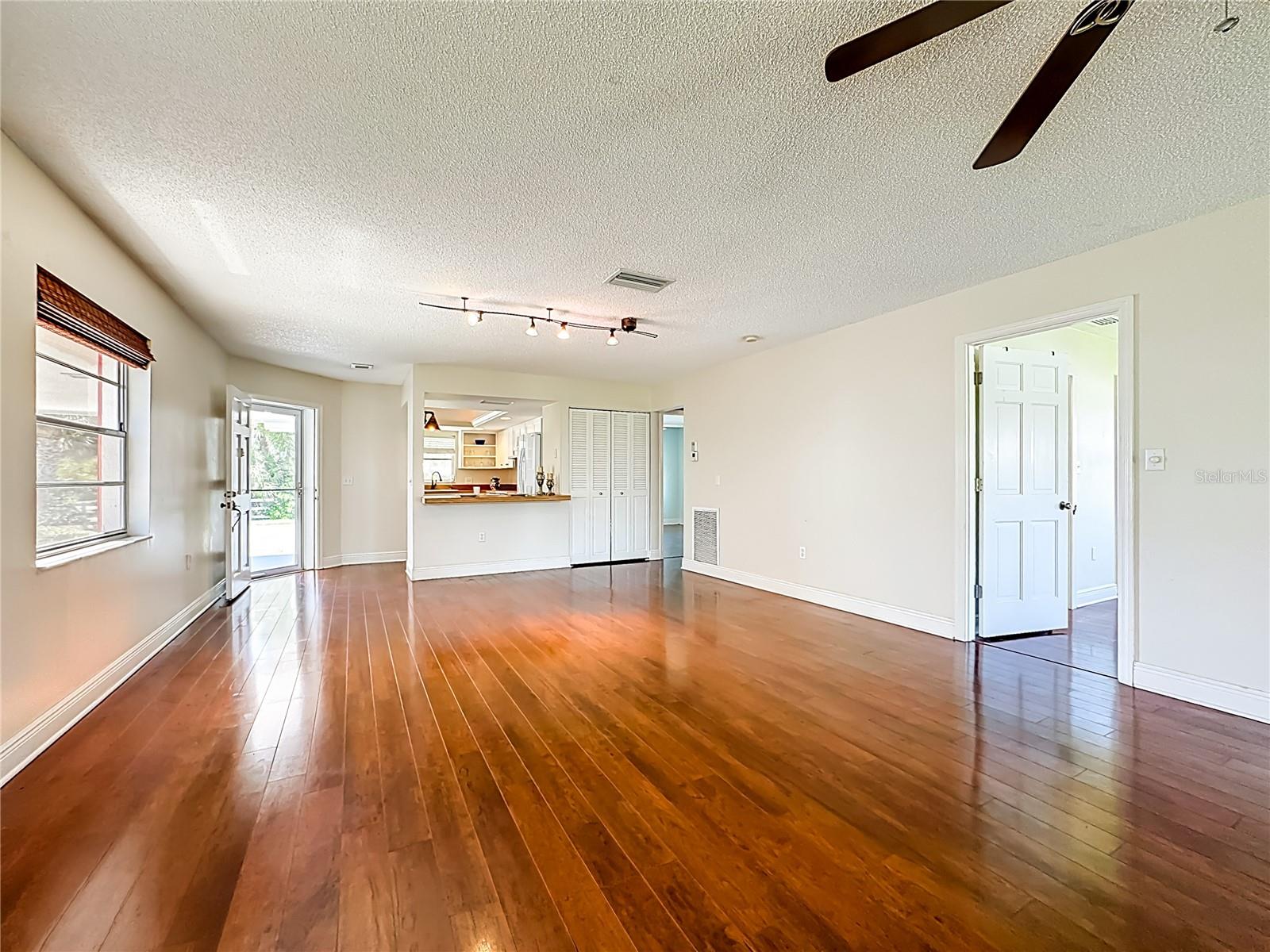 4523 W INDEPENDENCE DR, BRADENTON, FL, 34210
