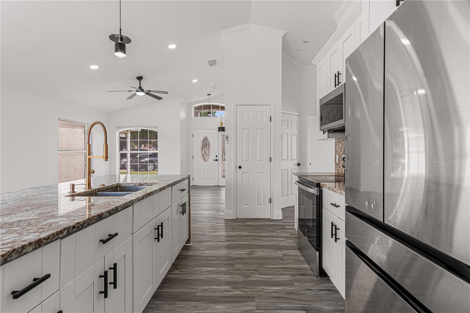 2402 AVALON CT, KISSIMMEE, FL, 34743