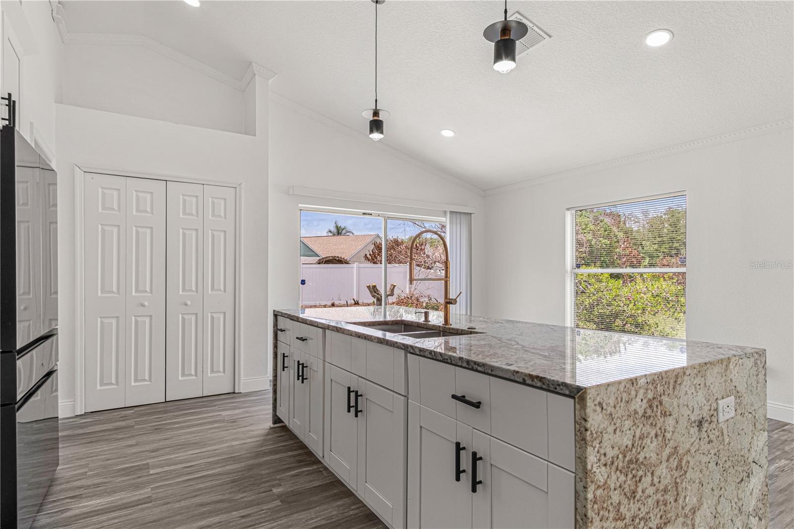 2402 AVALON CT, KISSIMMEE, FL, 34743