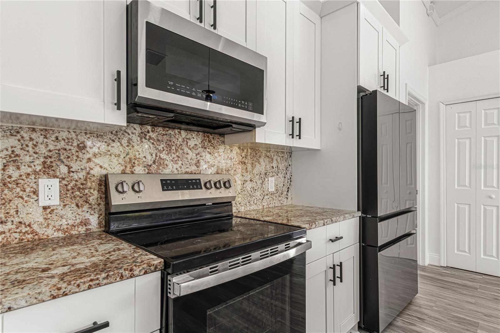 2402 AVALON CT, KISSIMMEE, FL, 34743