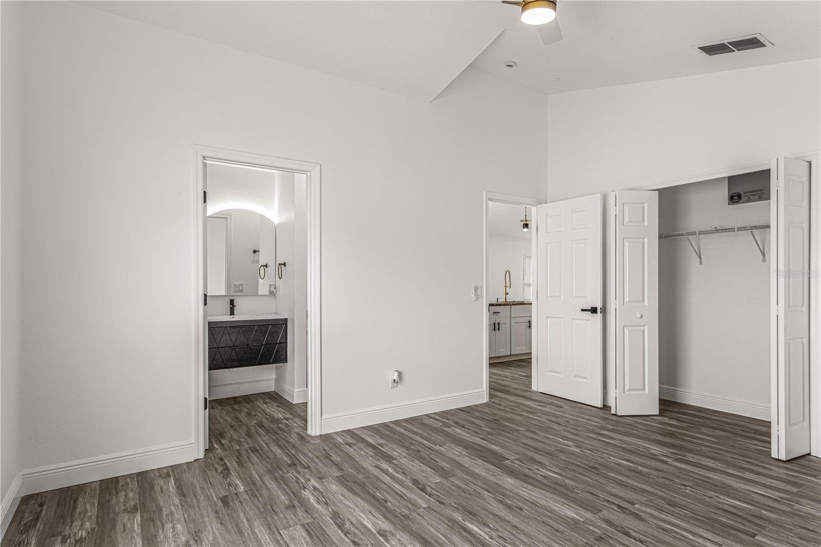 2402 AVALON CT, KISSIMMEE, FL, 34743