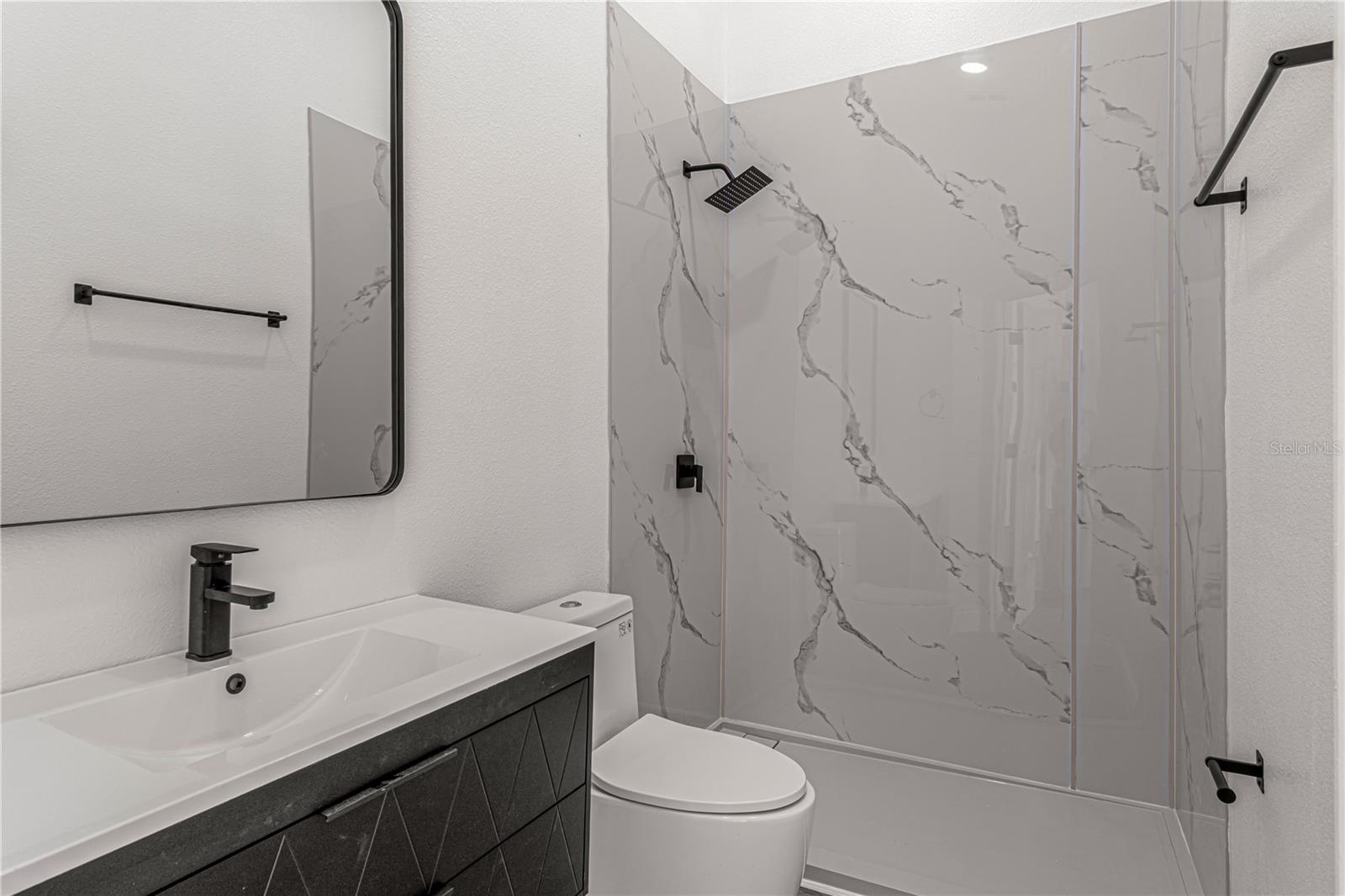 2402 AVALON CT, KISSIMMEE, FL, 34743