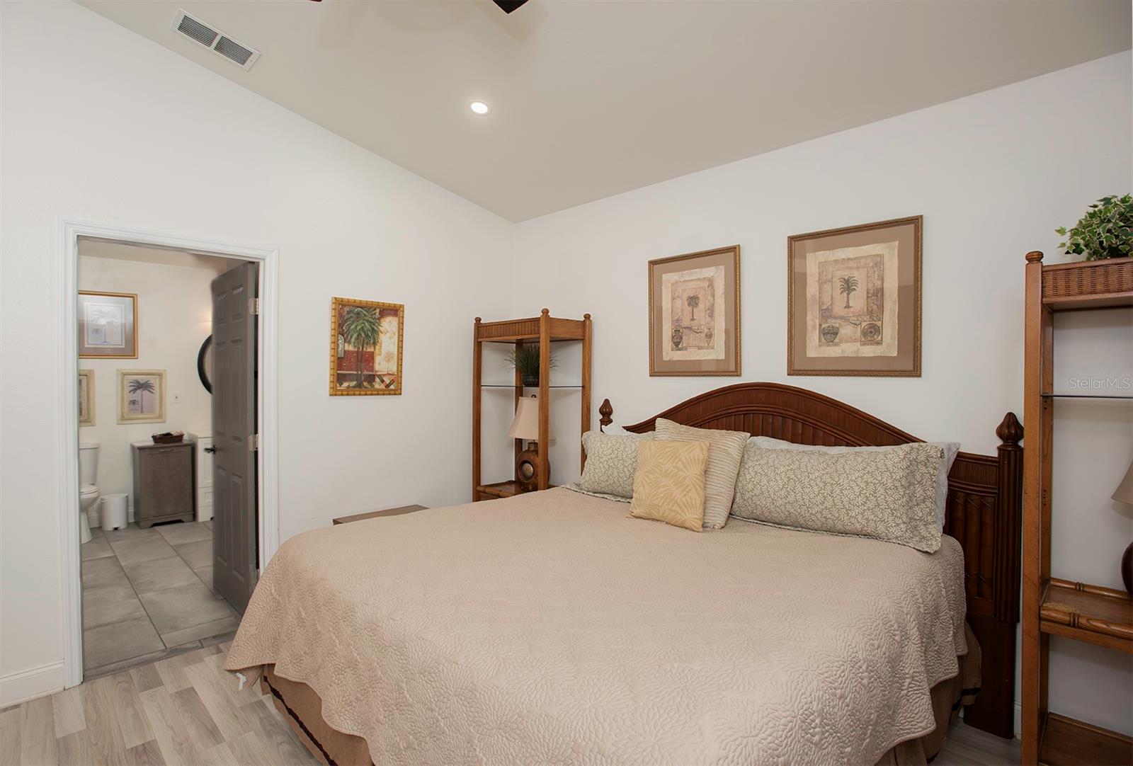 519 51ST ST W, BRADENTON, FL, 34209