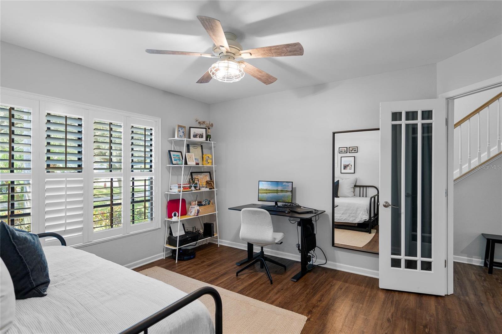 1092 SANABEL CT NE, ST PETERSBURG, FL, 33702