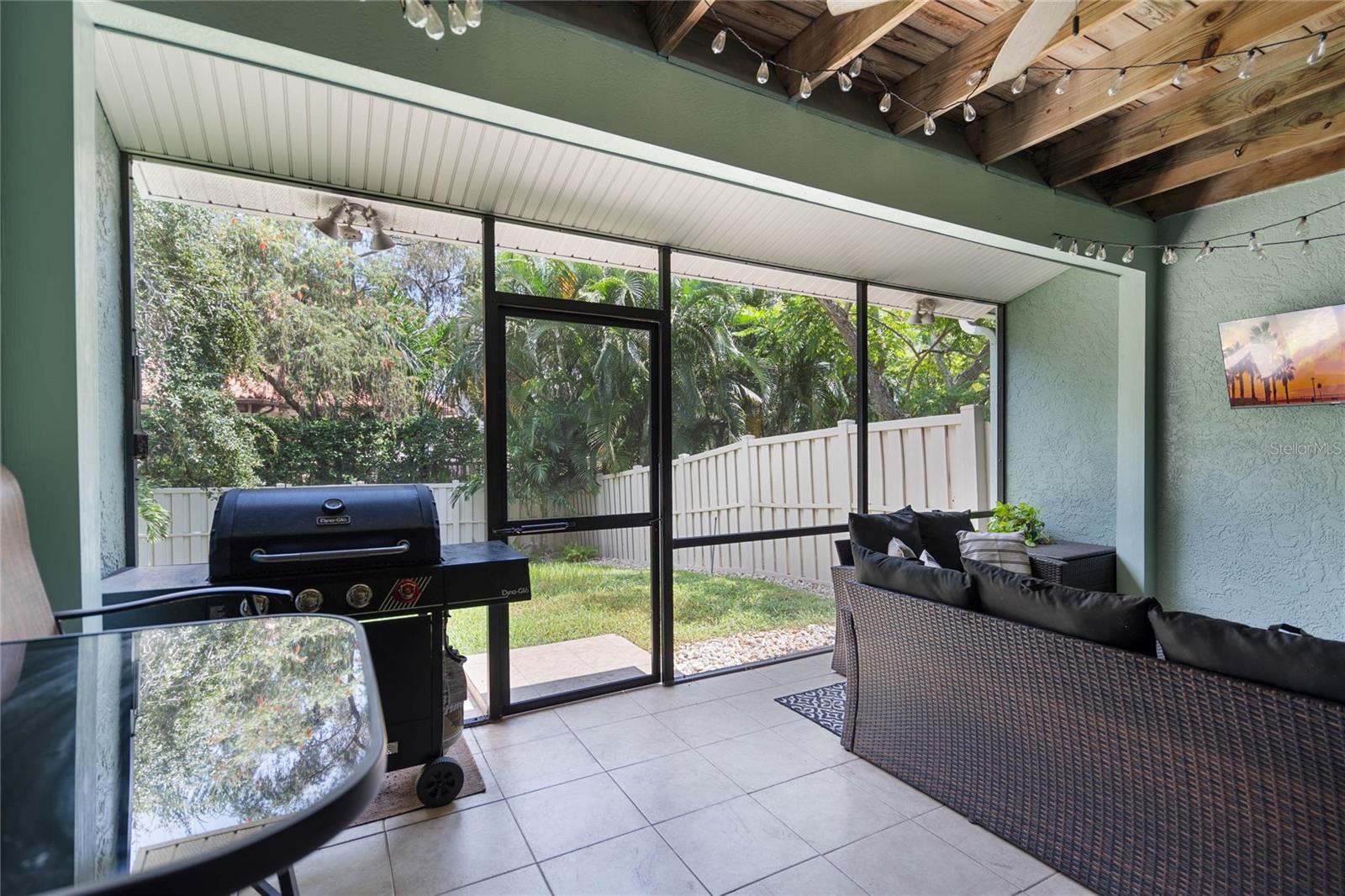 1092 SANABEL CT NE, ST PETERSBURG, FL, 33702