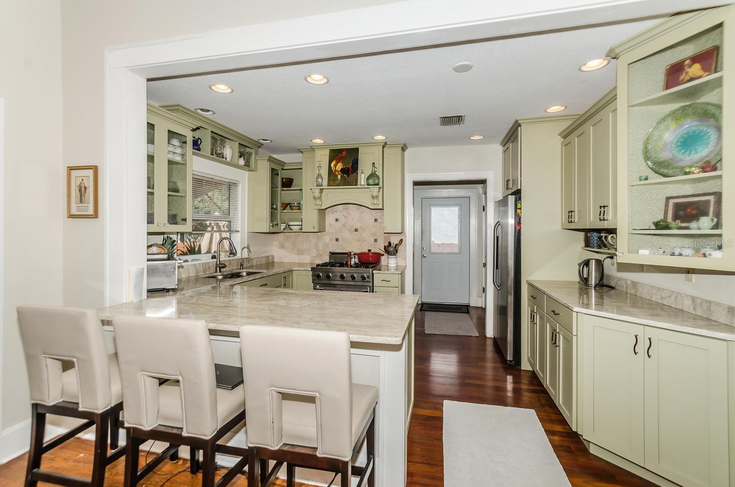 305 15TH AVE ST NE, ST PETERSBURG, FL, 33704