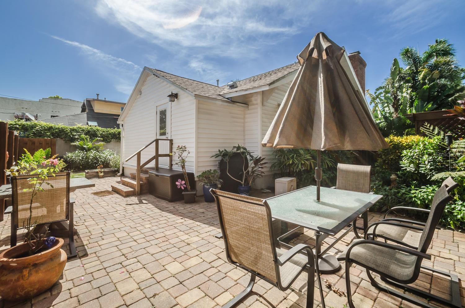 305 15TH AVE ST NE, ST PETERSBURG, FL, 33704