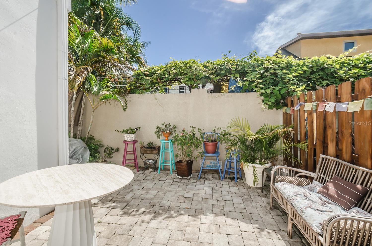 305 15TH AVE ST NE, ST PETERSBURG, FL, 33704