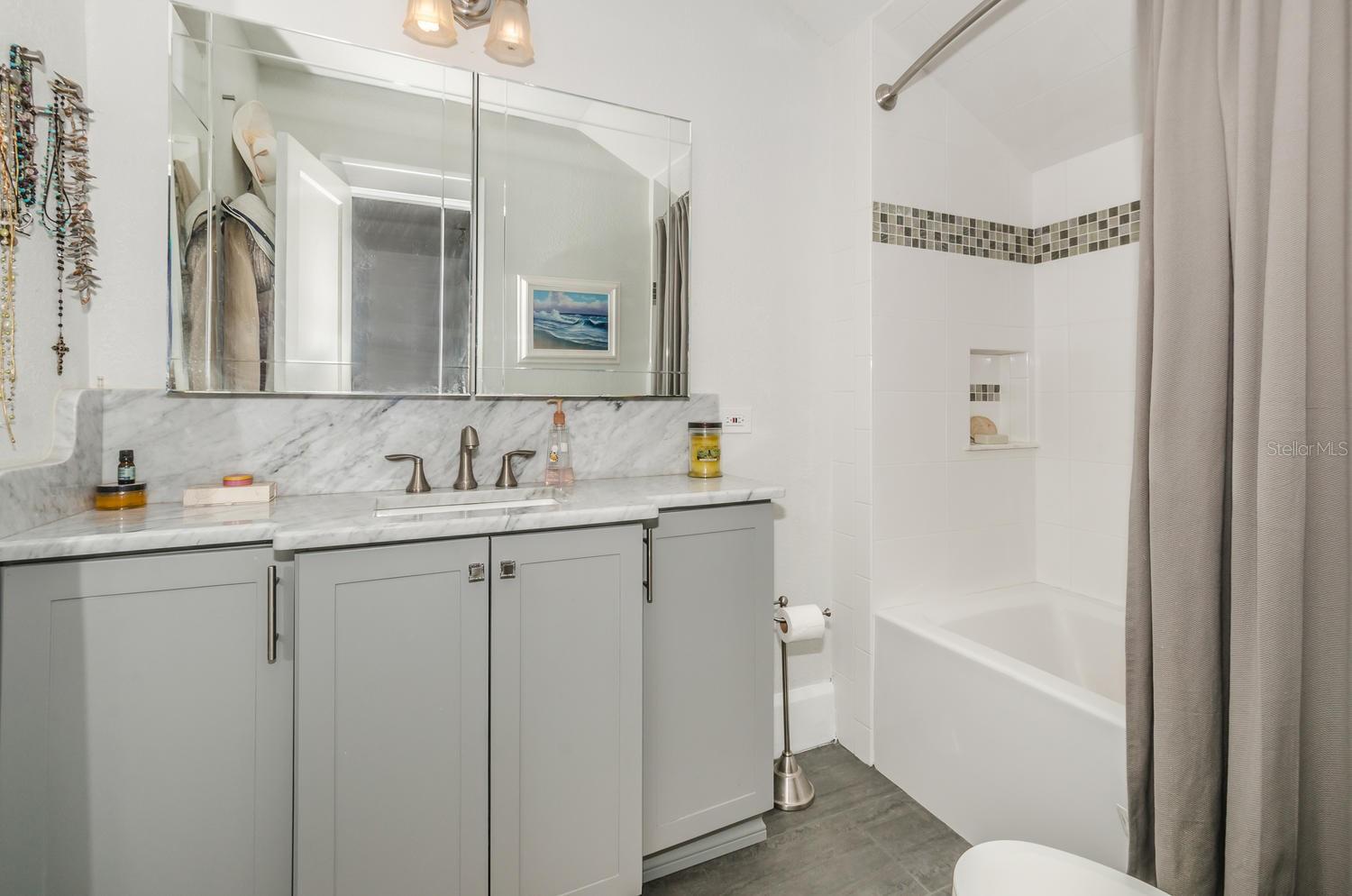 305 15TH AVE ST NE, ST PETERSBURG, FL, 33704